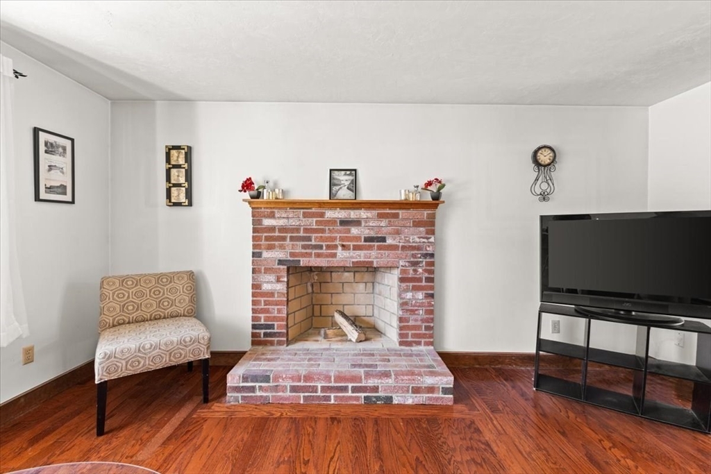 100 Lexington Street Hanson, MA 02341 - Photo 4 of 41