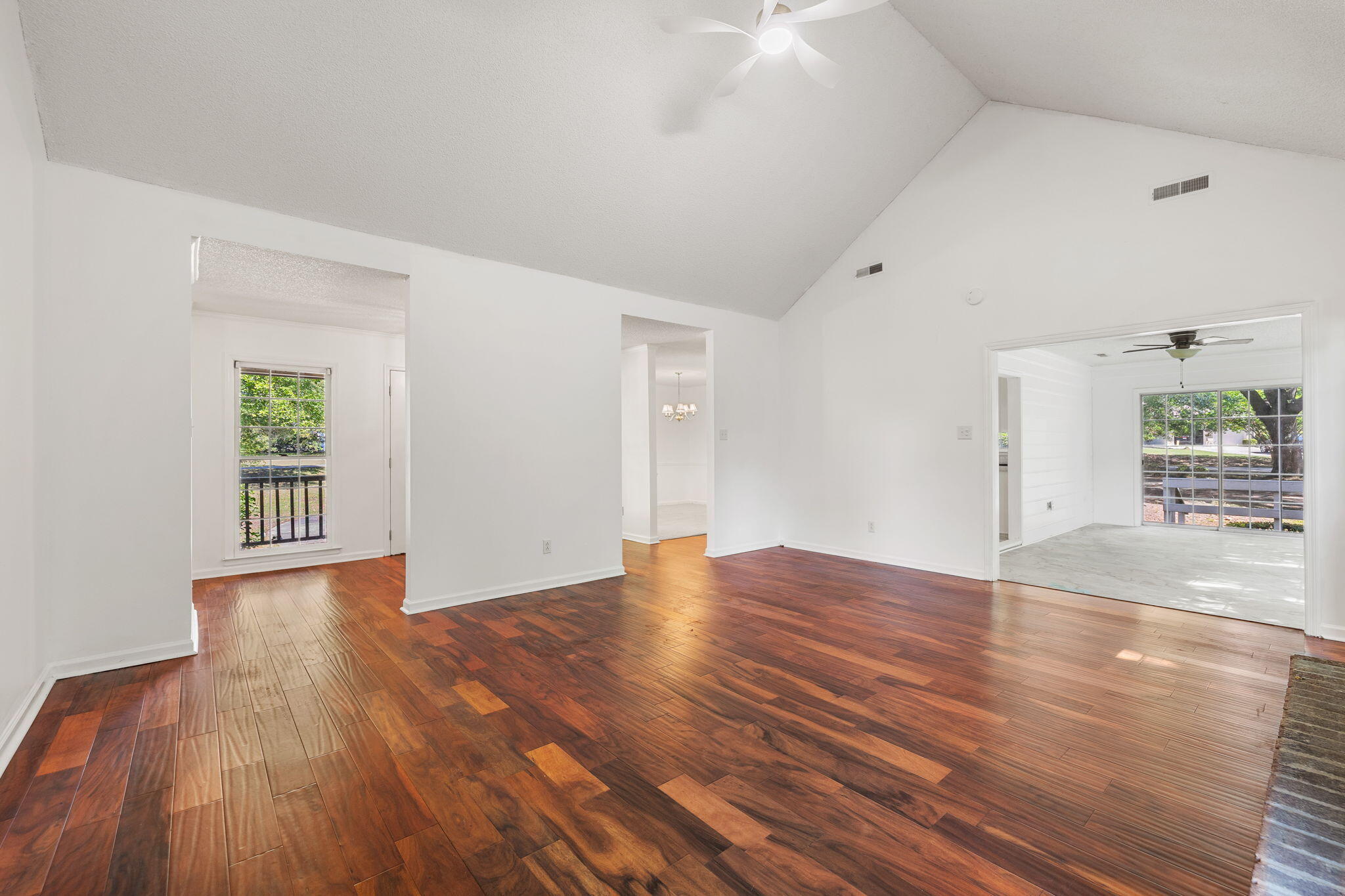 134 Cooper Circle Santee, SC 29142 - Photo 6 of 54