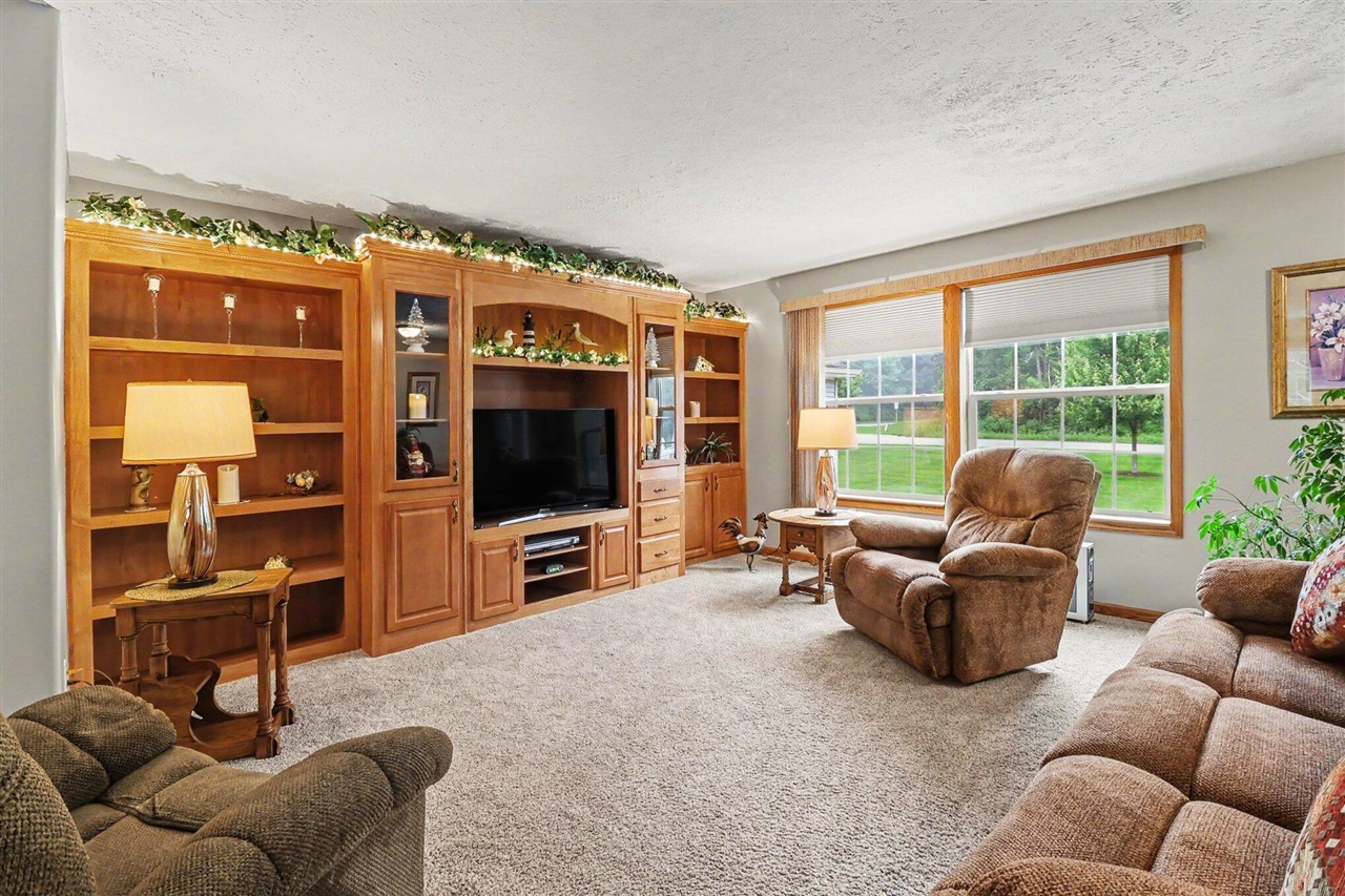 986 West Fox Farm Road Manistee, MI 49660 - Photo 7 of 32