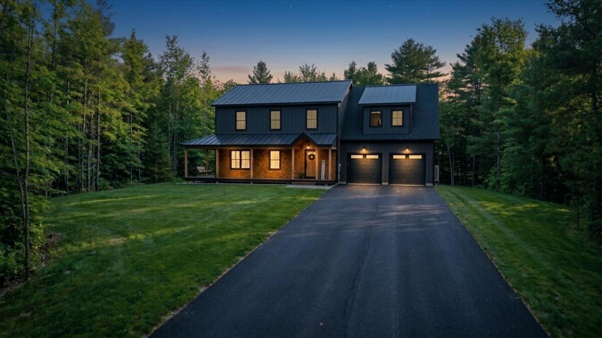 321 Pownal Road Freeport, ME 04032 - Photo 9 of 114 006-2026-04-07_Heather Roy_321 Pownal Rd