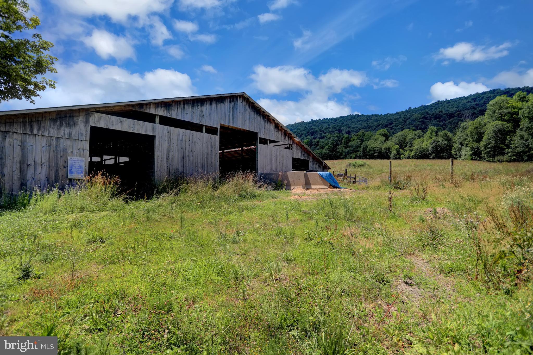 4565 Horse Valley Road East Waterford, PA 17021 - Photo 23 of 111