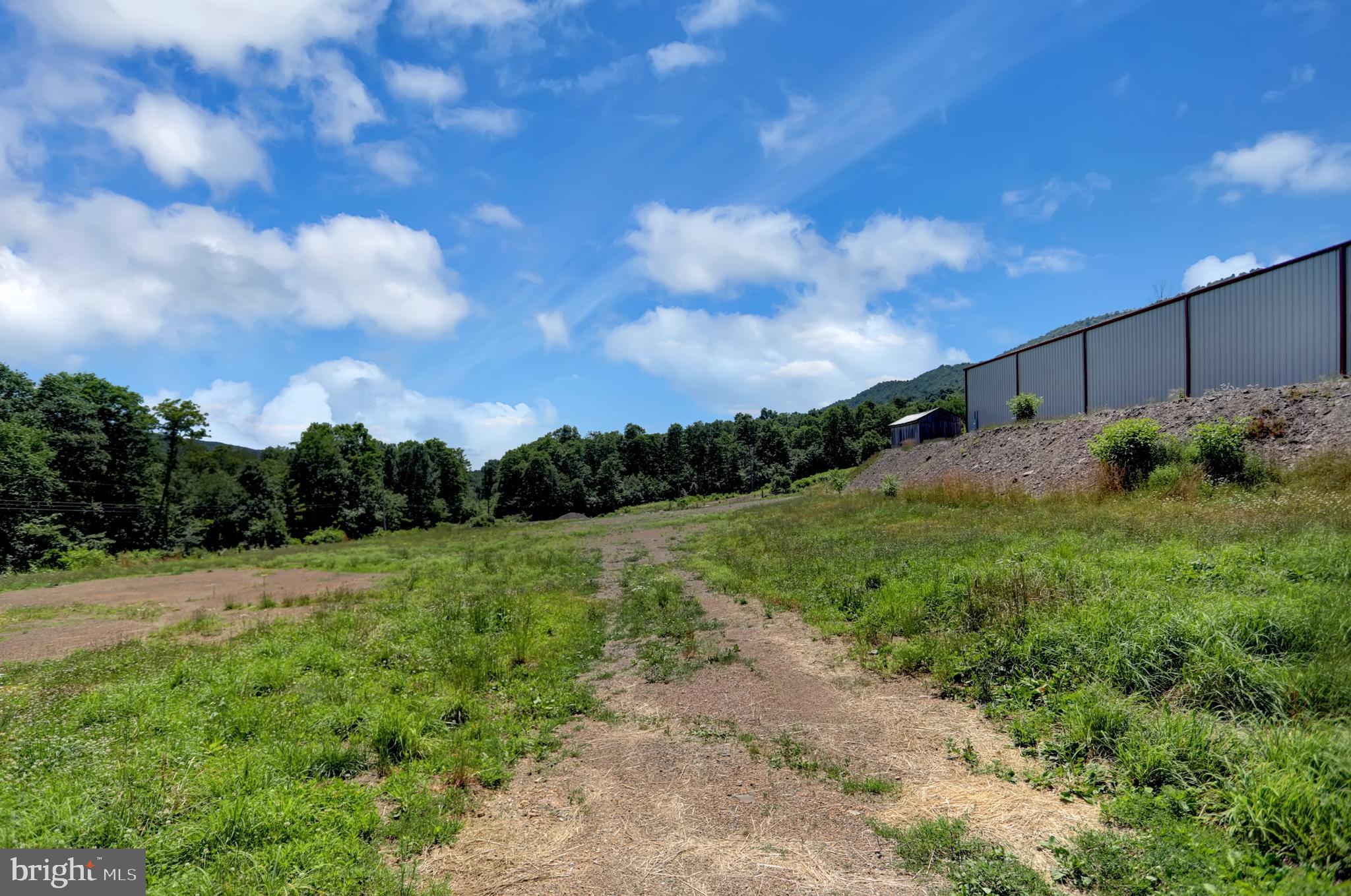 4565 Horse Valley Road East Waterford, PA 17021 - Photo 39 of 111