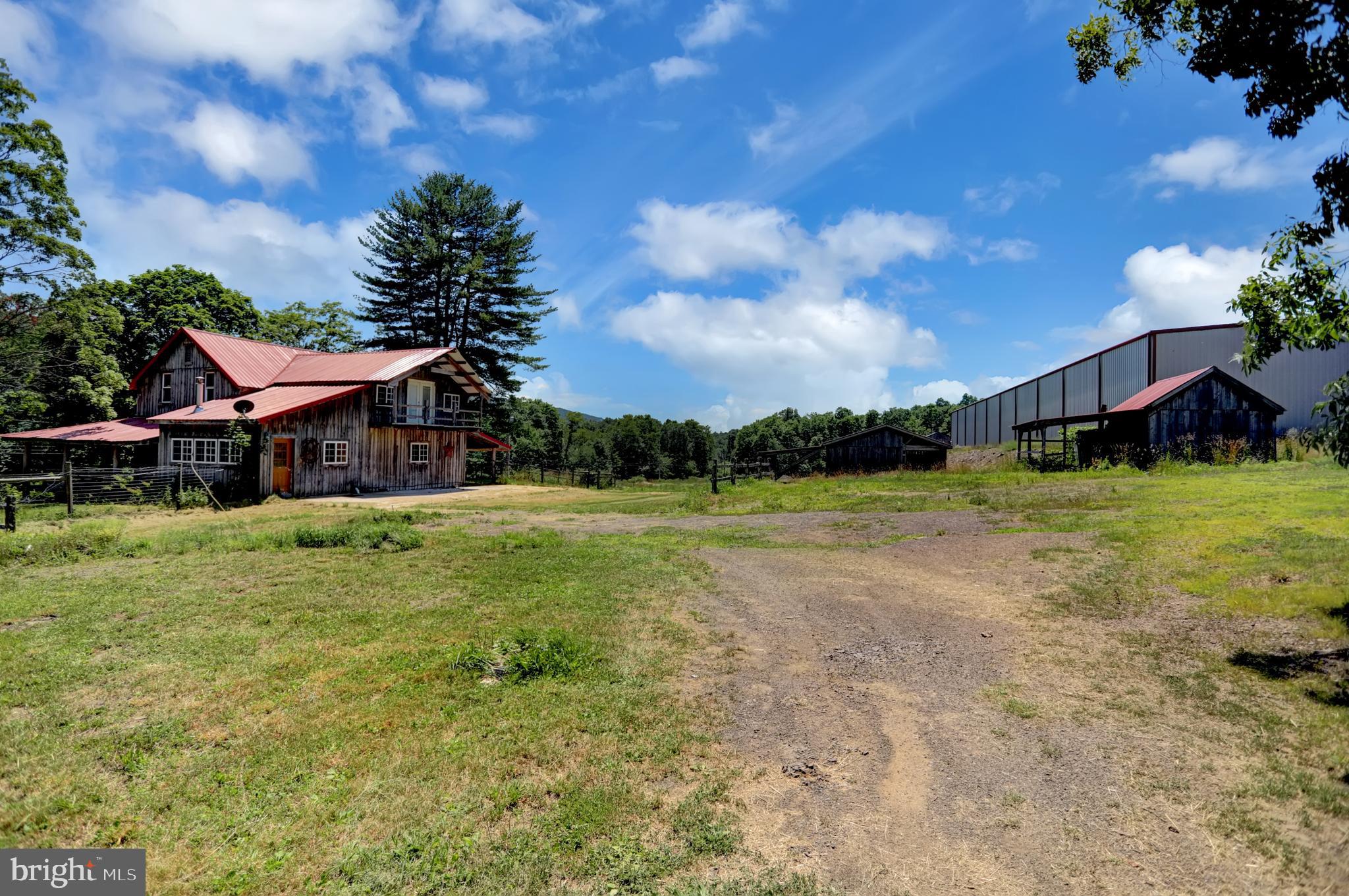4565 Horse Valley Road East Waterford, PA 17021 - Photo 4 of 111