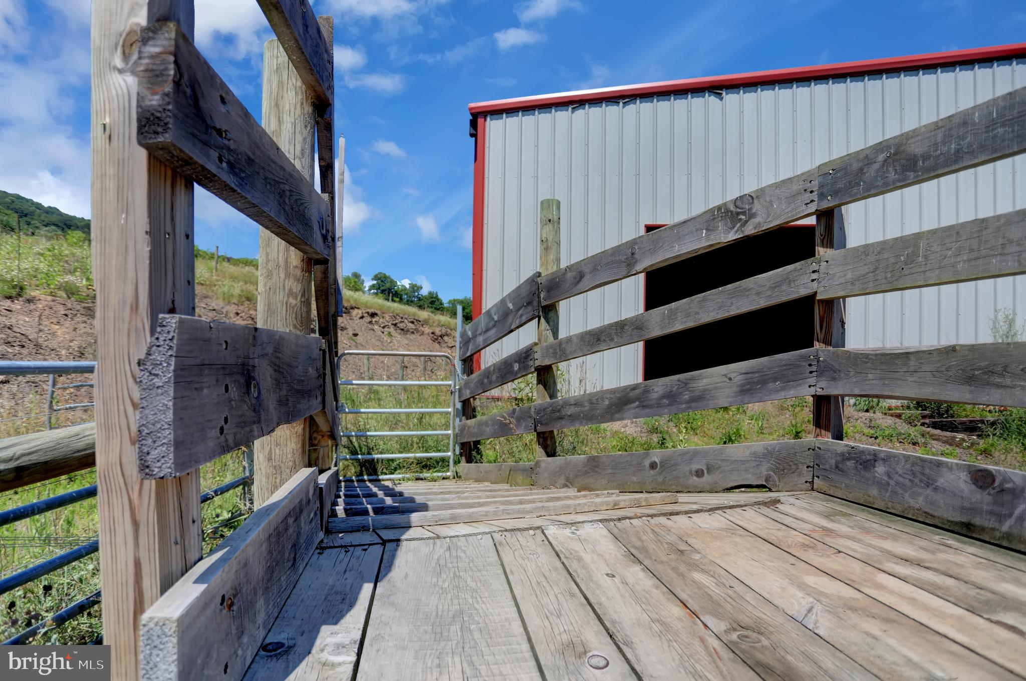 4565 Horse Valley Road East Waterford, PA 17021 - Photo 46 of 111