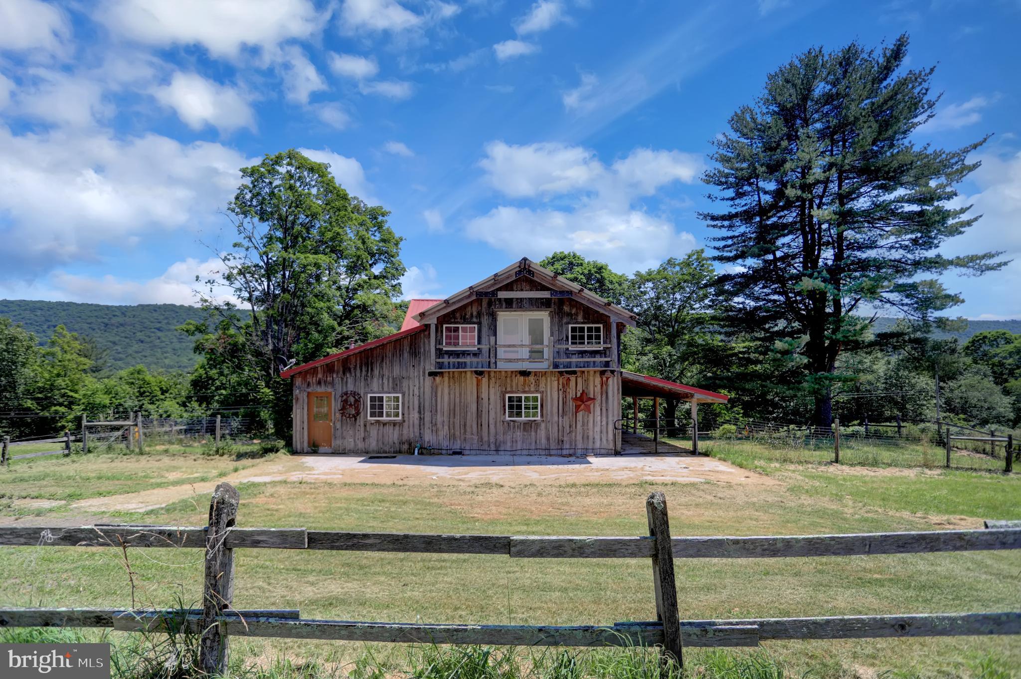 4565 Horse Valley Road East Waterford, PA 17021 - Photo 5 of 111