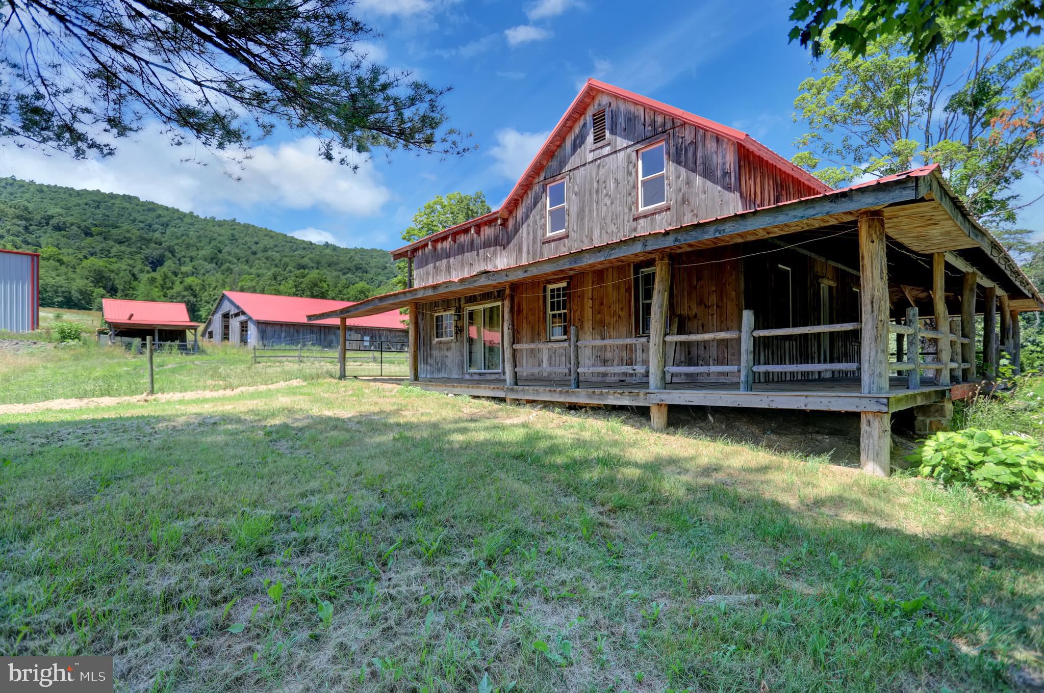 4565 Horse Valley Road East Waterford, PA 17021 - Photo 6 of 111
