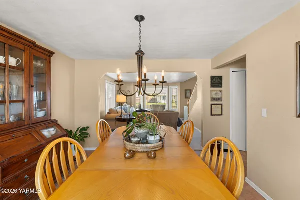 $439,000 | 1525 South 15th Street, Sunnyside, WA 98944