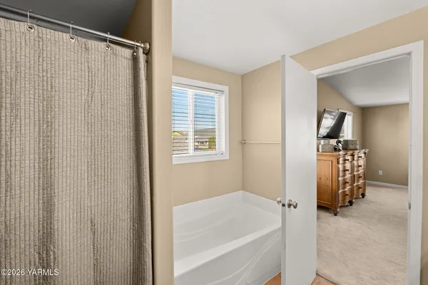 $439,000 | 1525 South 15th Street, Sunnyside, WA 98944