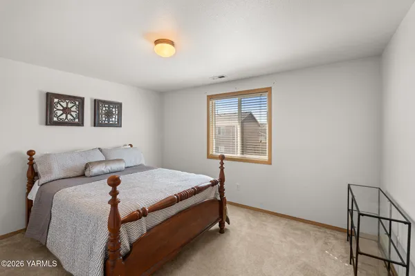 $439,000 | 1525 South 15th Street, Sunnyside, WA 98944