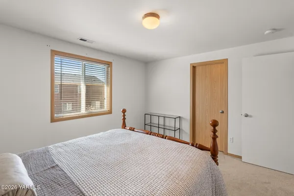 $439,000 | 1525 South 15th Street, Sunnyside, WA 98944