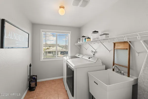 $439,000 | 1525 South 15th Street, Sunnyside, WA 98944