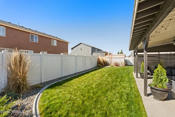 $439,000 | 1525 South 15th Street, Sunnyside, WA 98944