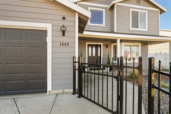 $439,000 | 1525 South 15th Street, Sunnyside, WA 98944