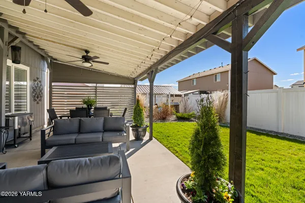 $439,000 | 1525 South 15th Street, Sunnyside, WA 98944