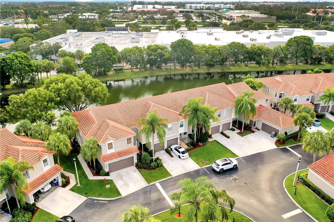 20910 Vía Oleander, Unit 5 Boca Raton, FL 33428 - Photo 4 of 36 Photo 4