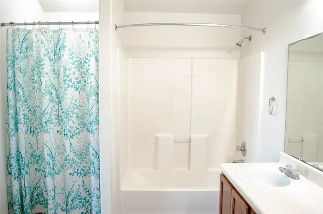 $1,800 | 1108 Delia Chappa Lane, Hutto, TX 78634