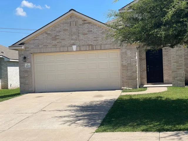 $1,800 | 1108 Delia Chappa Lane, Hutto, TX 78634