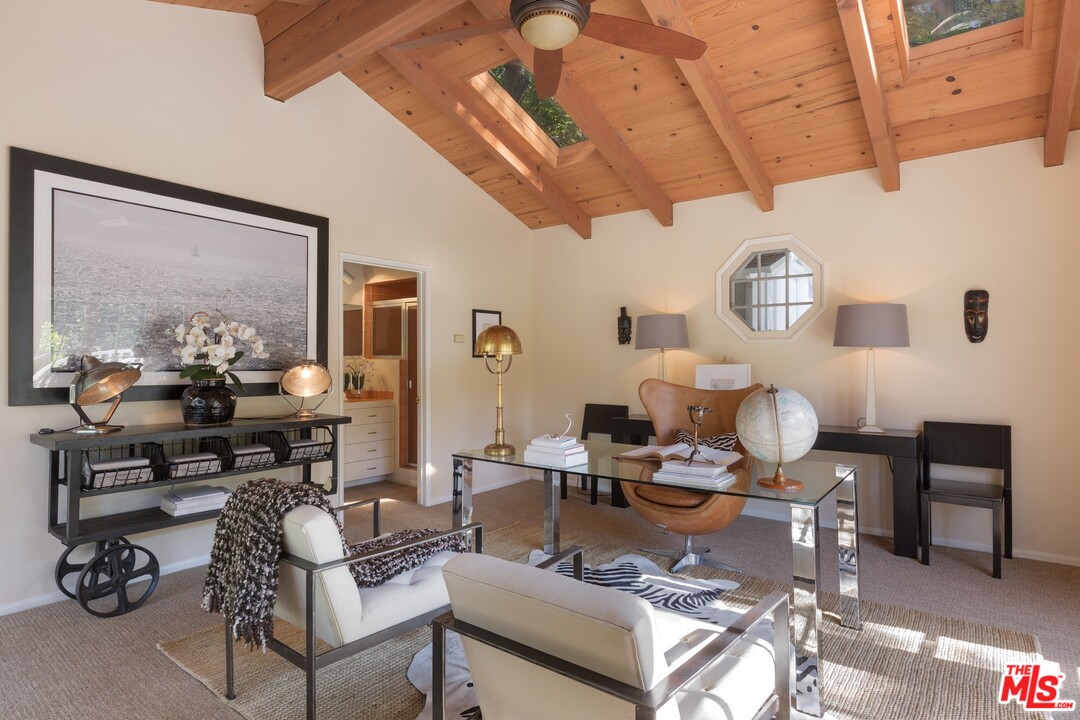 16560 Adlon Road Encino, CA 91436 - Photo 33 of 36 Gallery Image 33