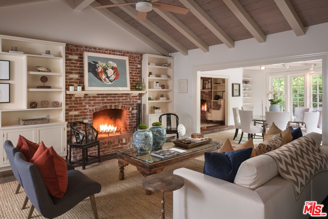 16560 Adlon Road Encino, CA 91436 - Photo 8 of 36 Gallery Image 8