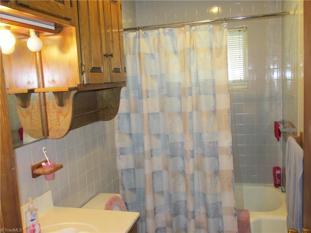 4110 Hampton Road Clemmons, NC 27012 - Photo 8 of 17 Gallery Image 8