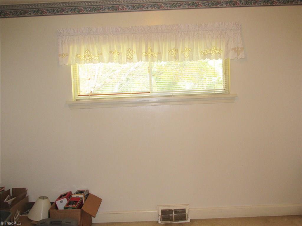 4110 Hampton Road Clemmons, NC 27012 - Photo 9 of 17 Gallery Image 9