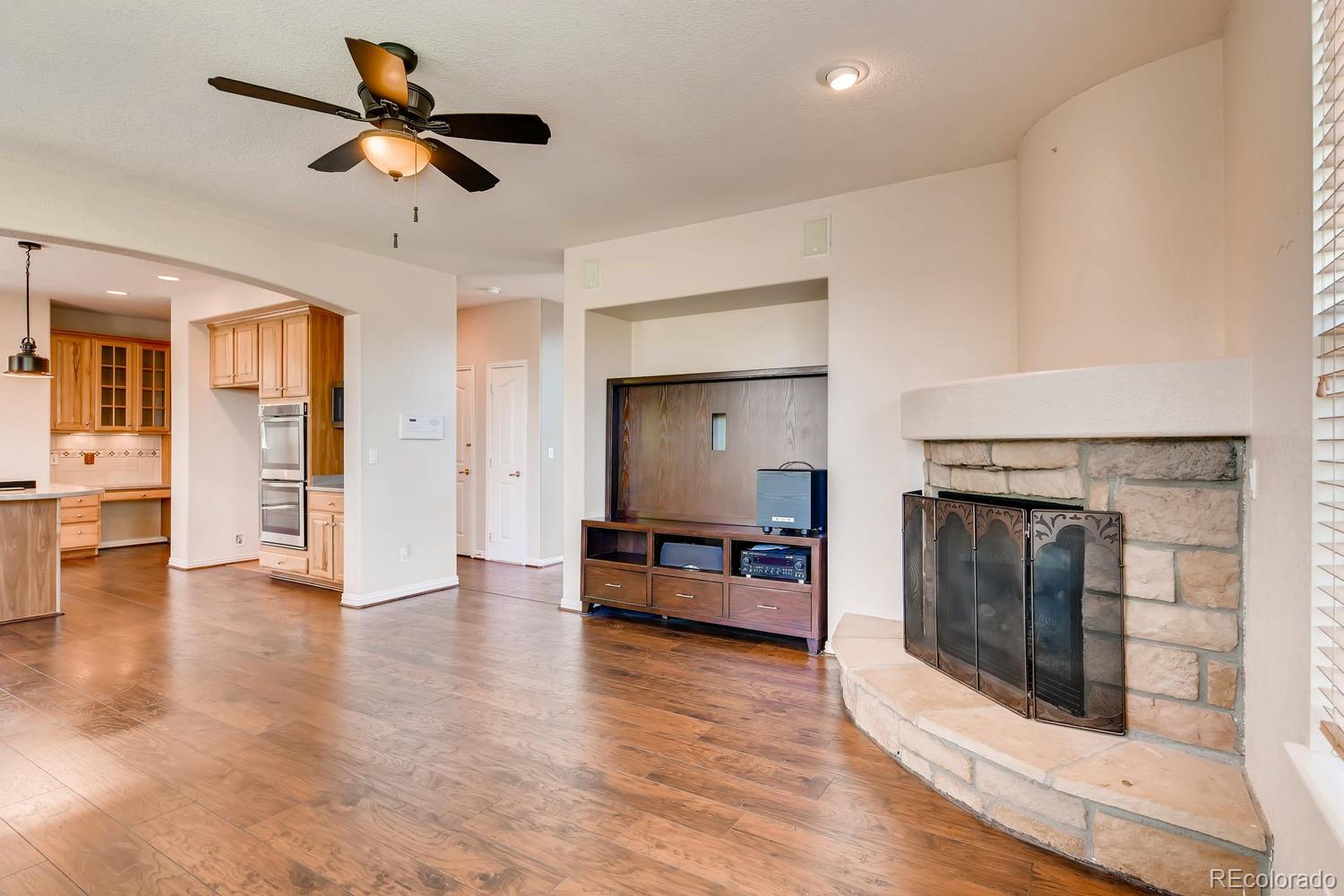 10802 Chadsworth Point Highlands Ranch, CO 80126 - Photo 5 of 28 Gallery Image 5