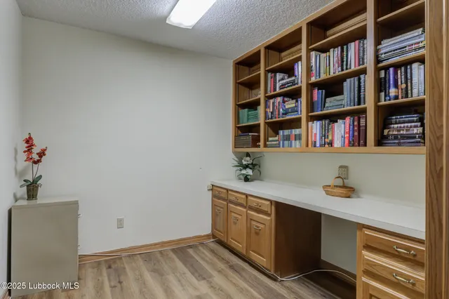 $630,000 | 4206 89th Street, Lubbock, TX 79423