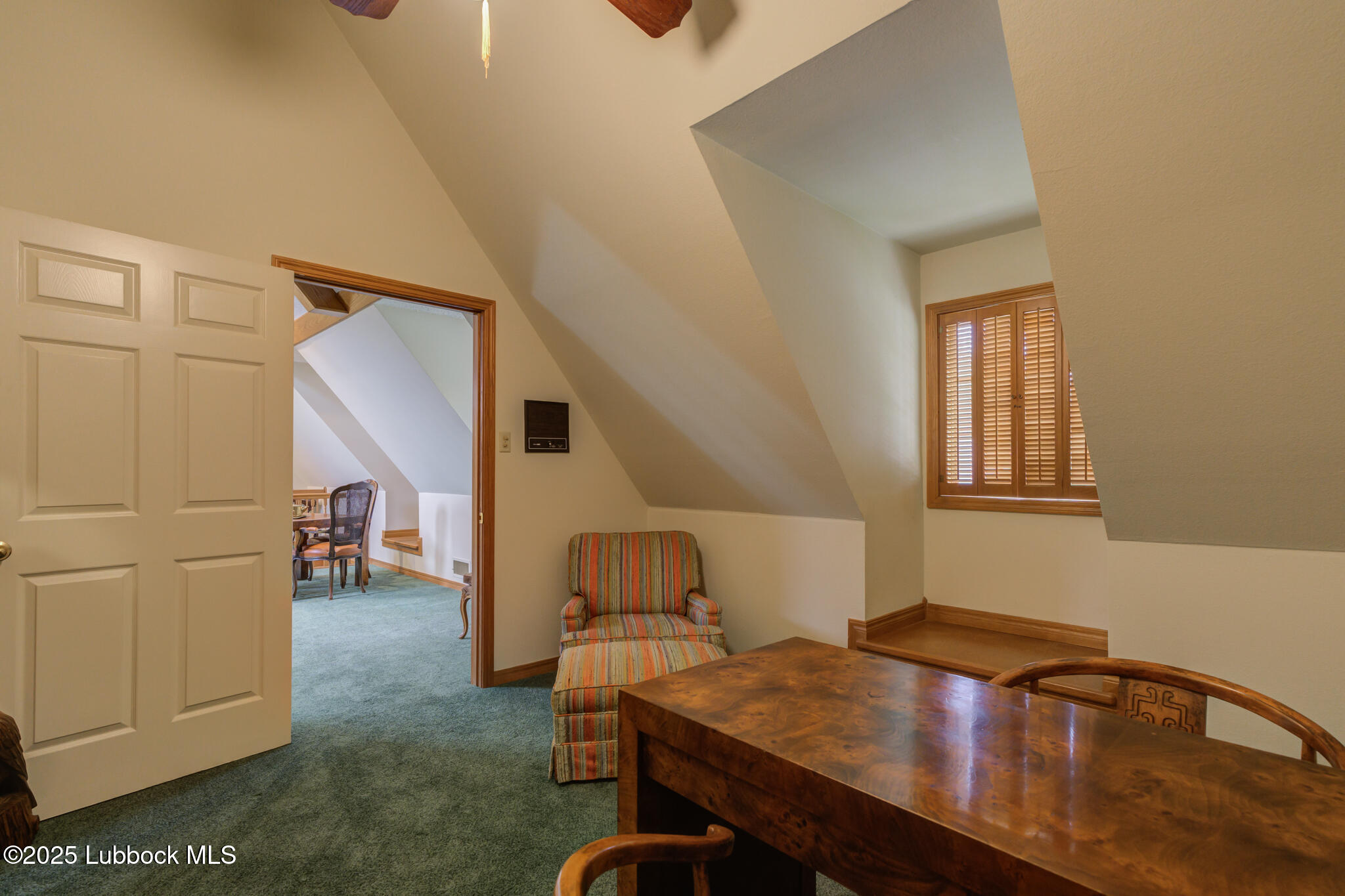 4206 89th Street Lubbock, TX 79423 - Photo 33 of 50 a workspace with furniture and window