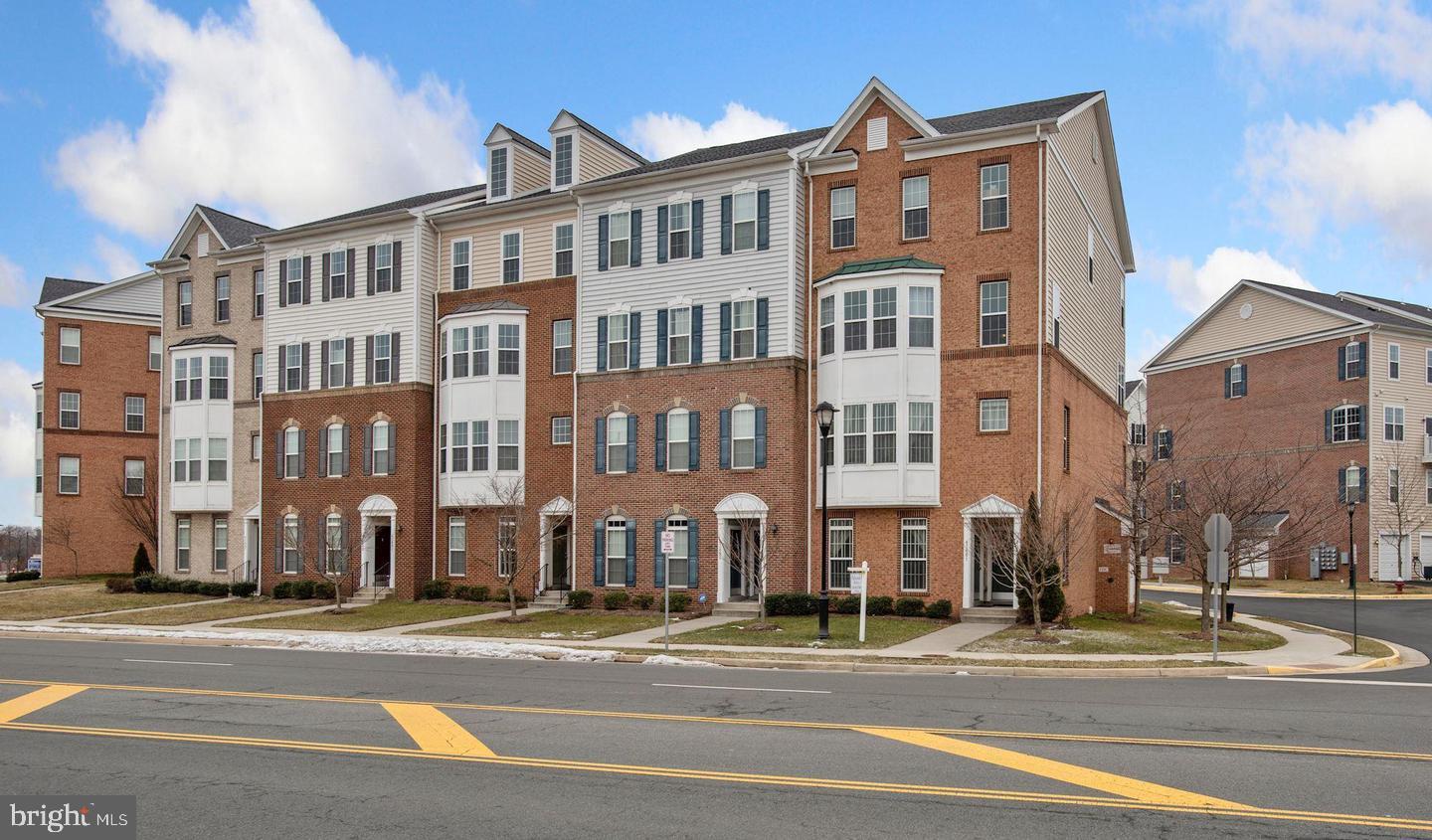 43881 Centergate Drive Ashburn, VA 20148 - Photo 2 of 31