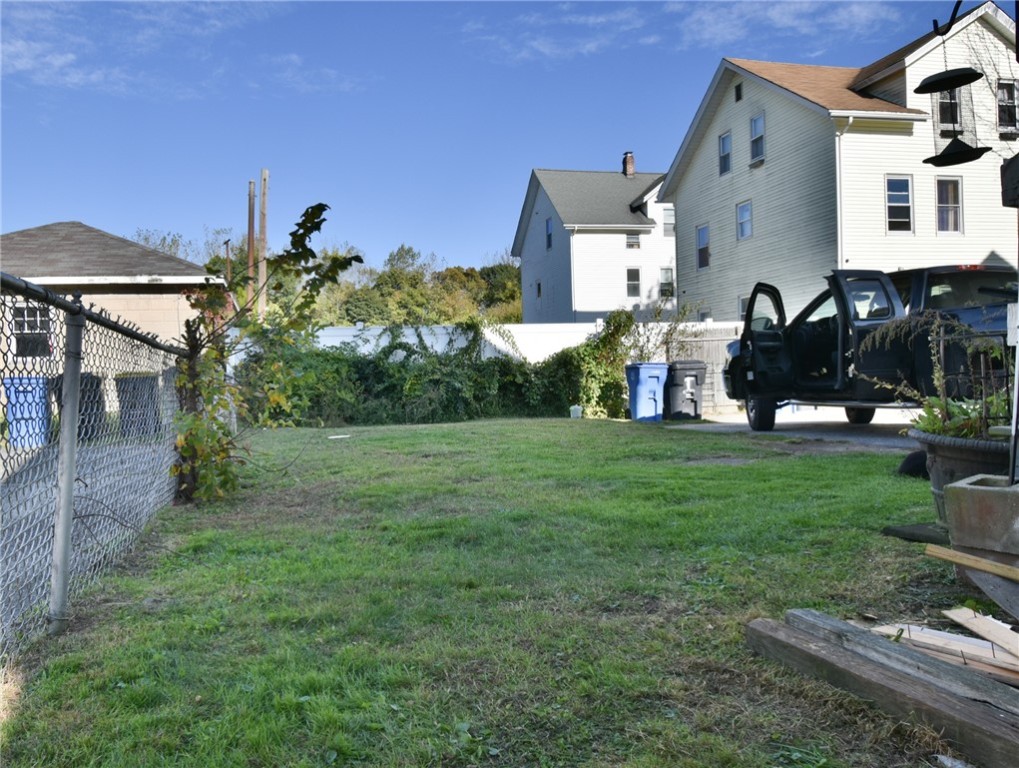 987 Mendon Road Cumberland, RI 02864 - Photo 4 of 29