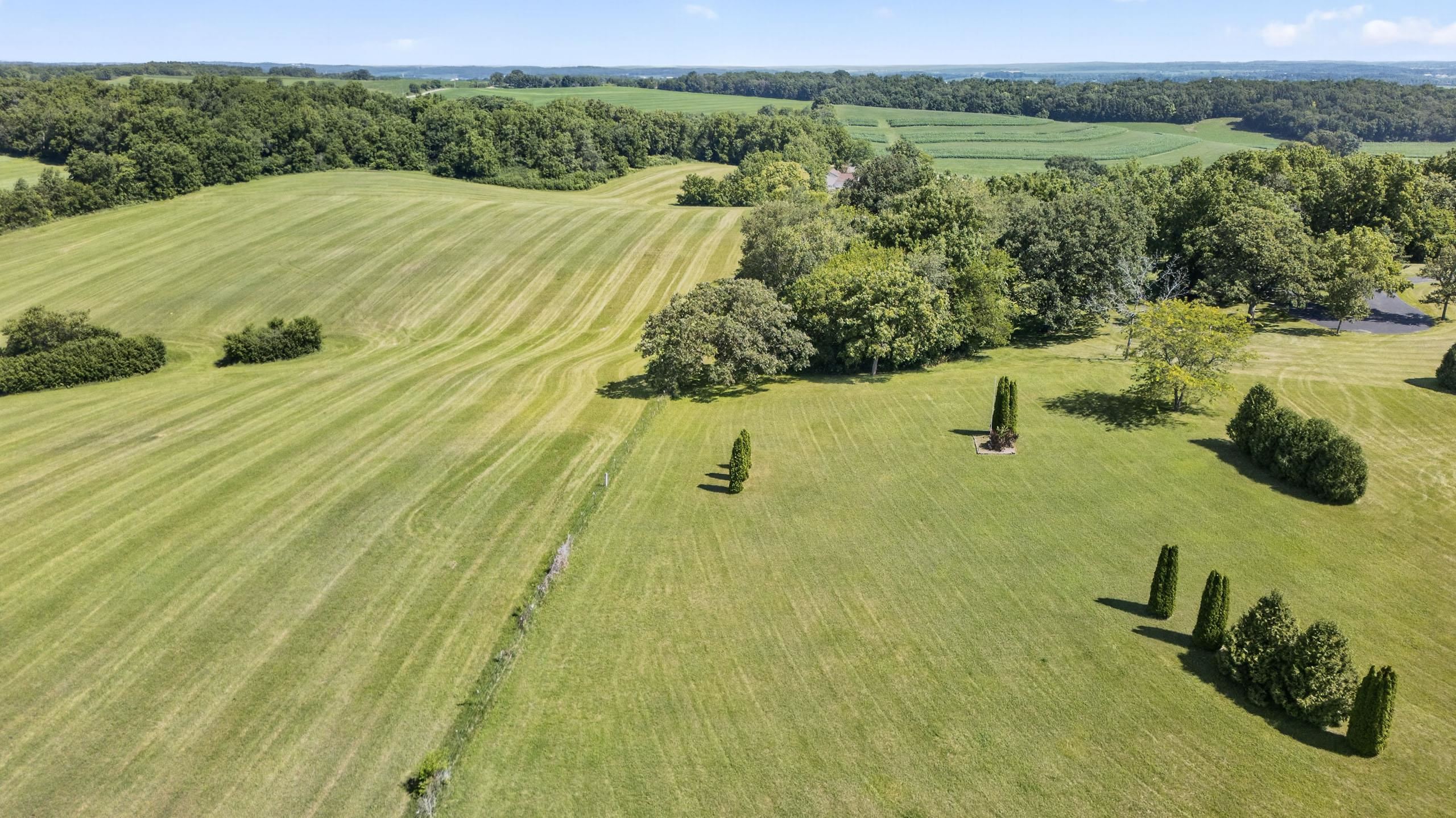 N7795 Panorama Road Belleville, WI 53508 - Photo 12 of 66