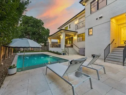 $2,350,000 | 3502 Grennoch Lane, Houston, TX 77025