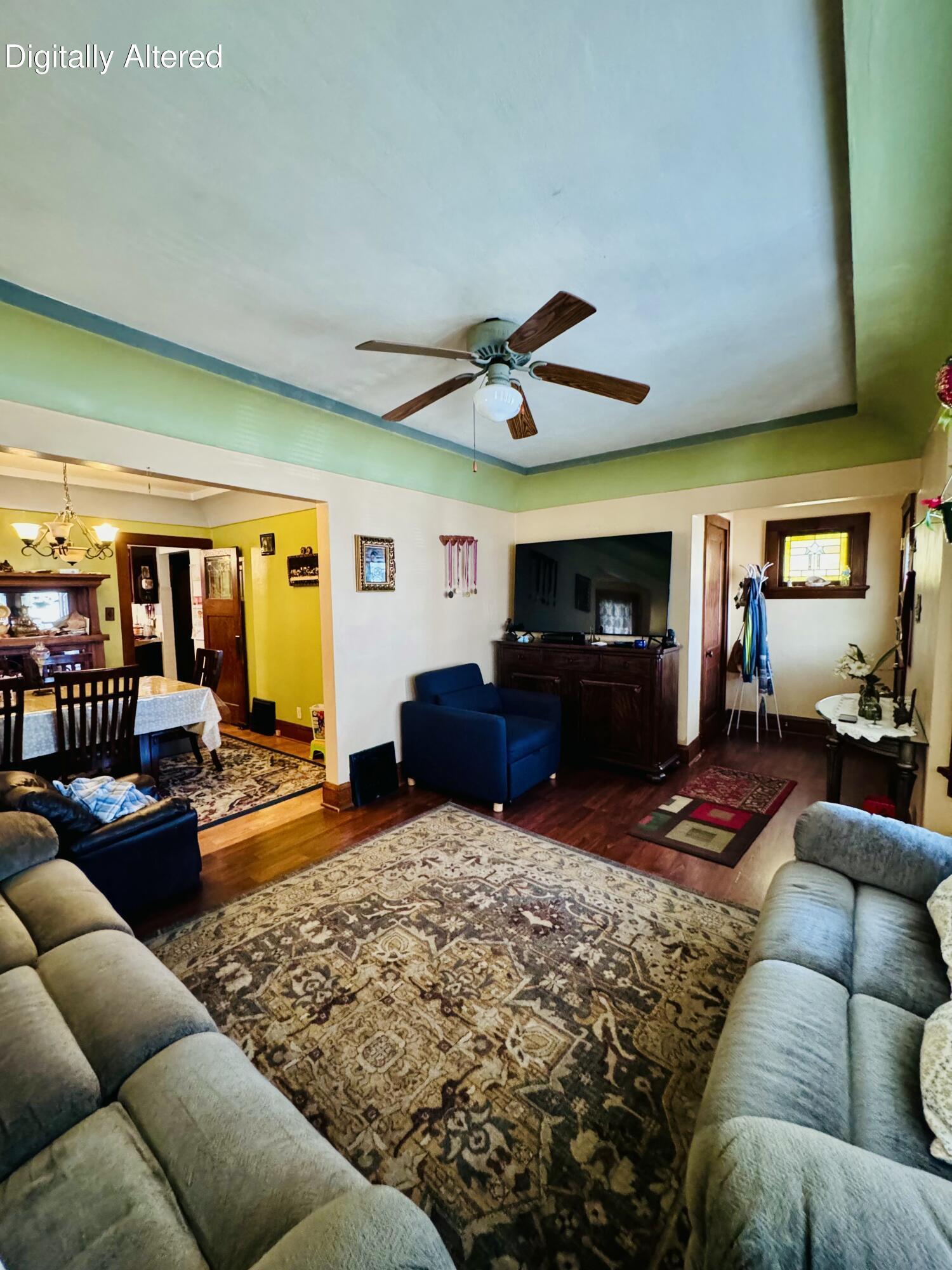 3253 South 15th Street Milwaukee, WI 53215 - Photo 3 of 17 IMG_6305
