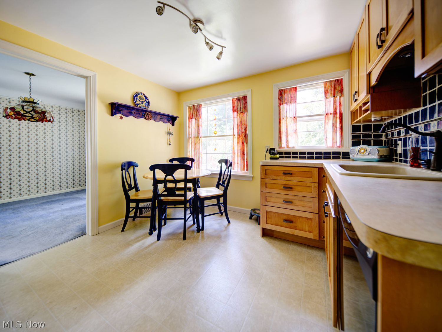 1382 Clearview Road Lyndhurst, OH 44124 - Photo 14 of 42 Gallery Image 14