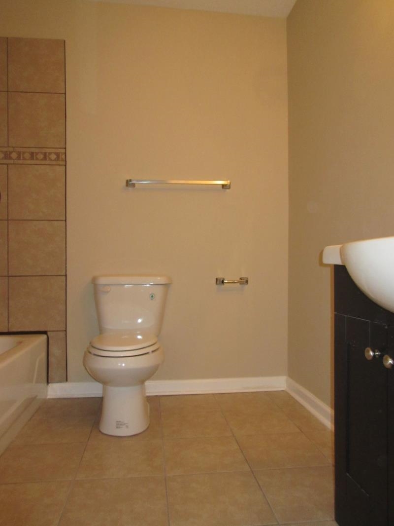 4202-04 Crain Road Memphis, TN 38128 - Photo 6 of 16 a bathroom with a toilet