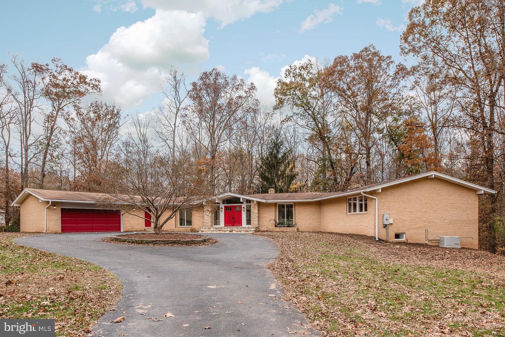 22127 Watson Road Leesburg, VA 20175 - Photo 4 of 67 Gallery Image 4