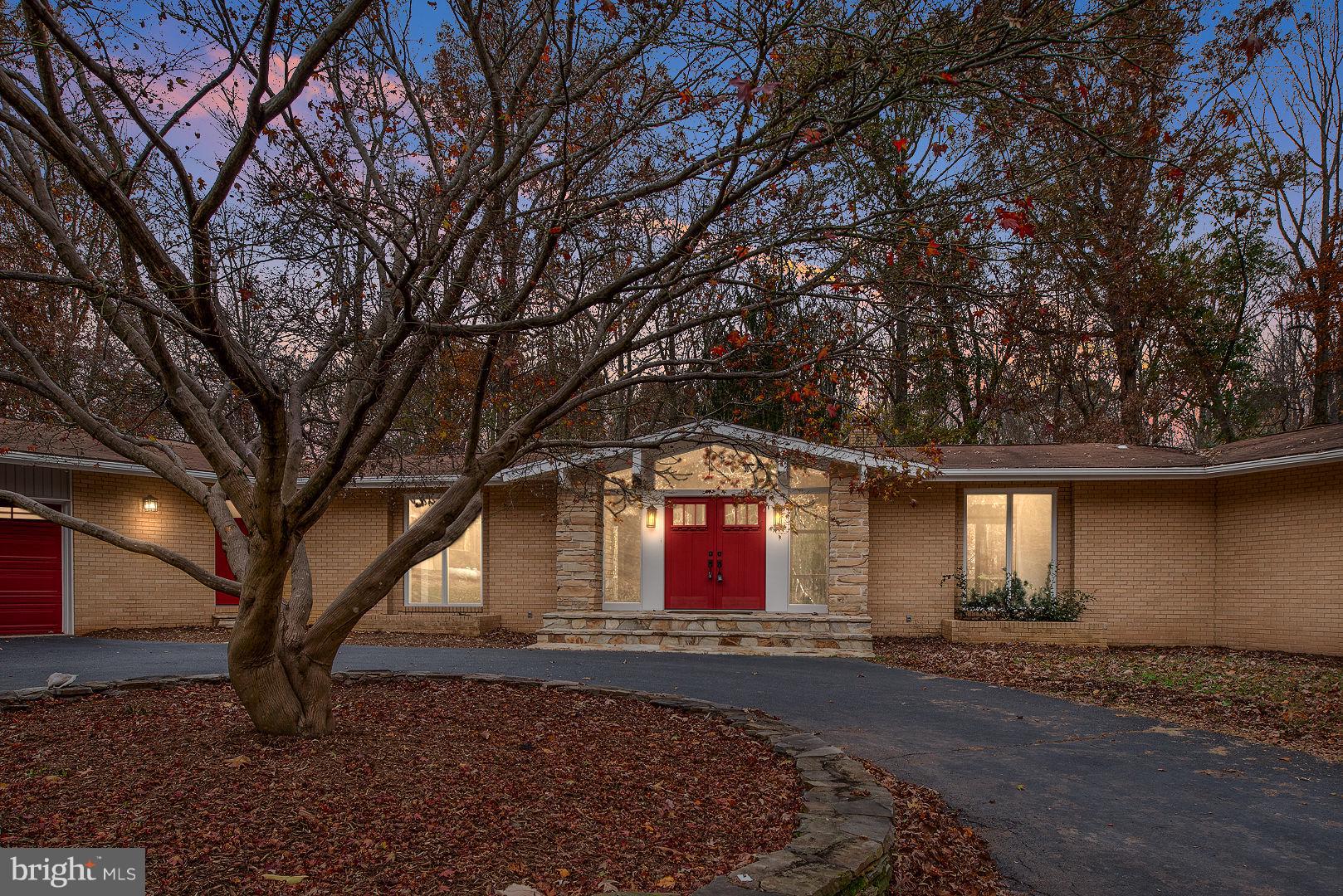 22127 Watson Road Leesburg, VA 20175 - Photo 5 of 67 Exterior (Front)