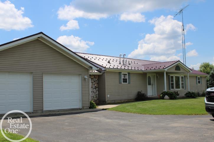 67 West Kittle Road Mio, MI 48647 - Photo 3 of 19