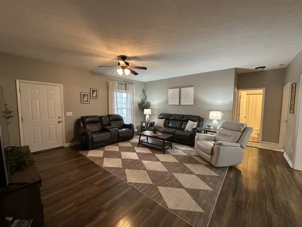 $624,900 | 1028 Mt Vernon Road, Bethpage, TN 37022