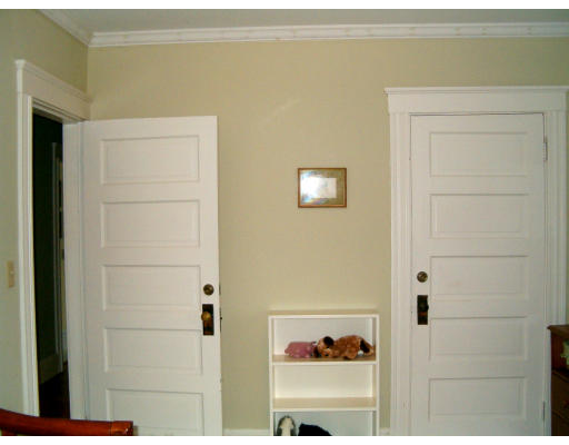 32 Thayer Street Amherst, MA 01002 - Photo 19 of 26 Gallery Image 19
