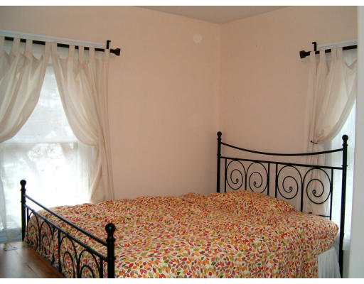 32 Thayer Street Amherst, MA 01002 - Photo 20 of 26 Gallery Image 20