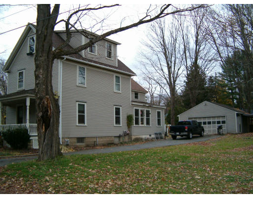 32 Thayer Street Amherst, MA 01002 - Photo 2 of 26 Gallery Image 2