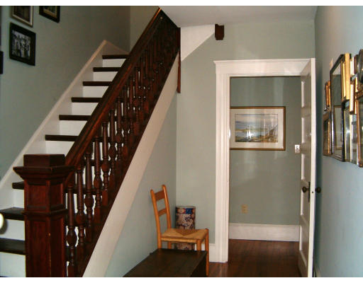 32 Thayer Street Amherst, MA 01002 - Photo 7 of 26 Gallery Image 7