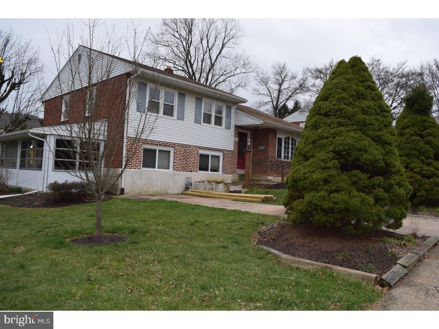 124 Ridge Avenue Kennett Square, PA 19348 - Photo 3 of 7 Exterior Side