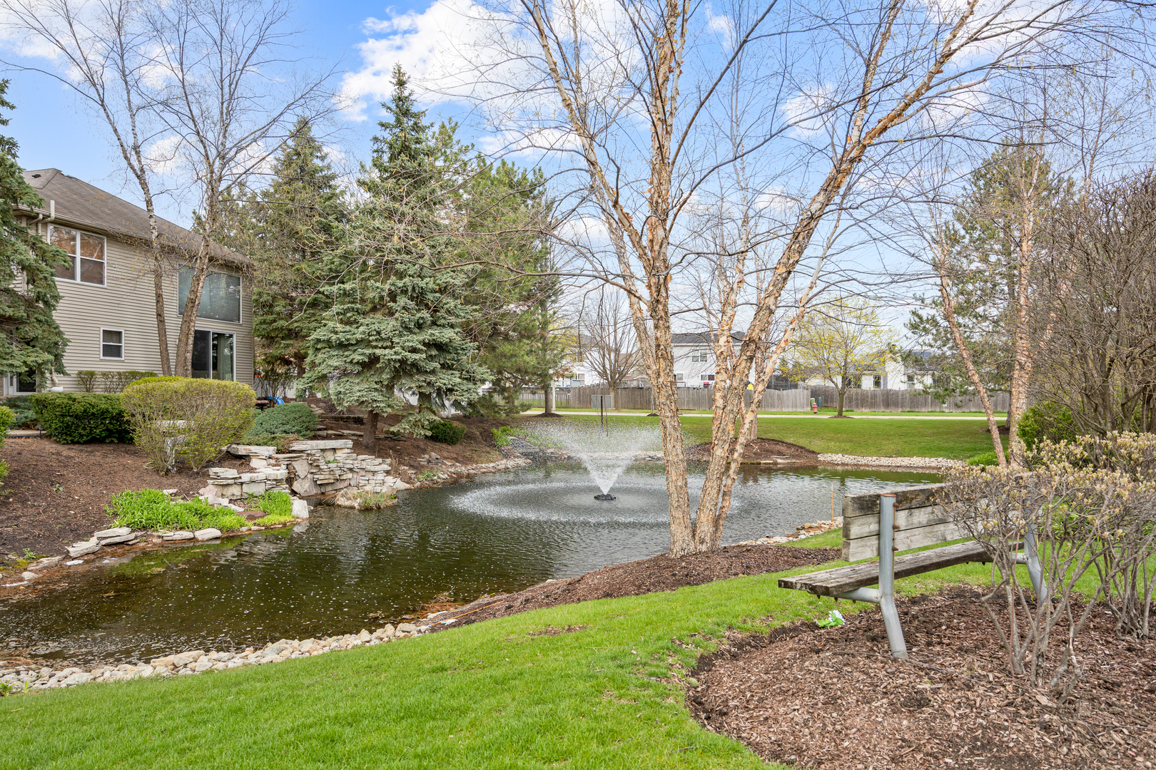 1014 Edinburgh Court Joliet, IL 60431 - Photo 22 of 25 a backyard of a house with lots of green space