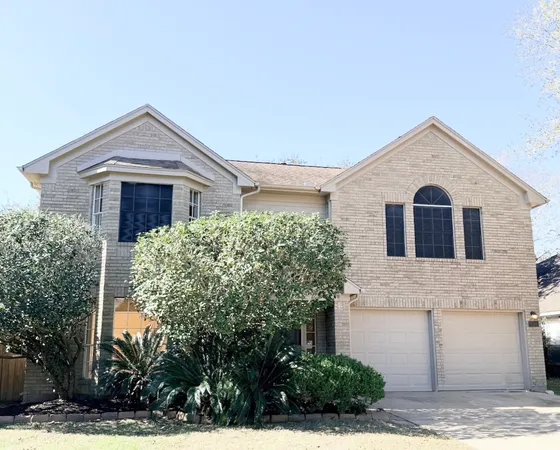 $279,900 | 245 North Ranch House Road, Angleton, TX 77515
