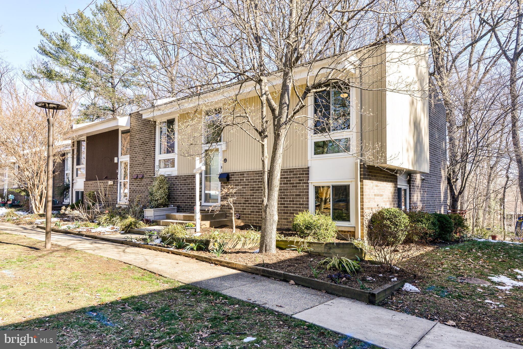 1741 Wainwright Drive Reston, VA 20190 - Photo 3 of 29 End-unit in tree filled community!