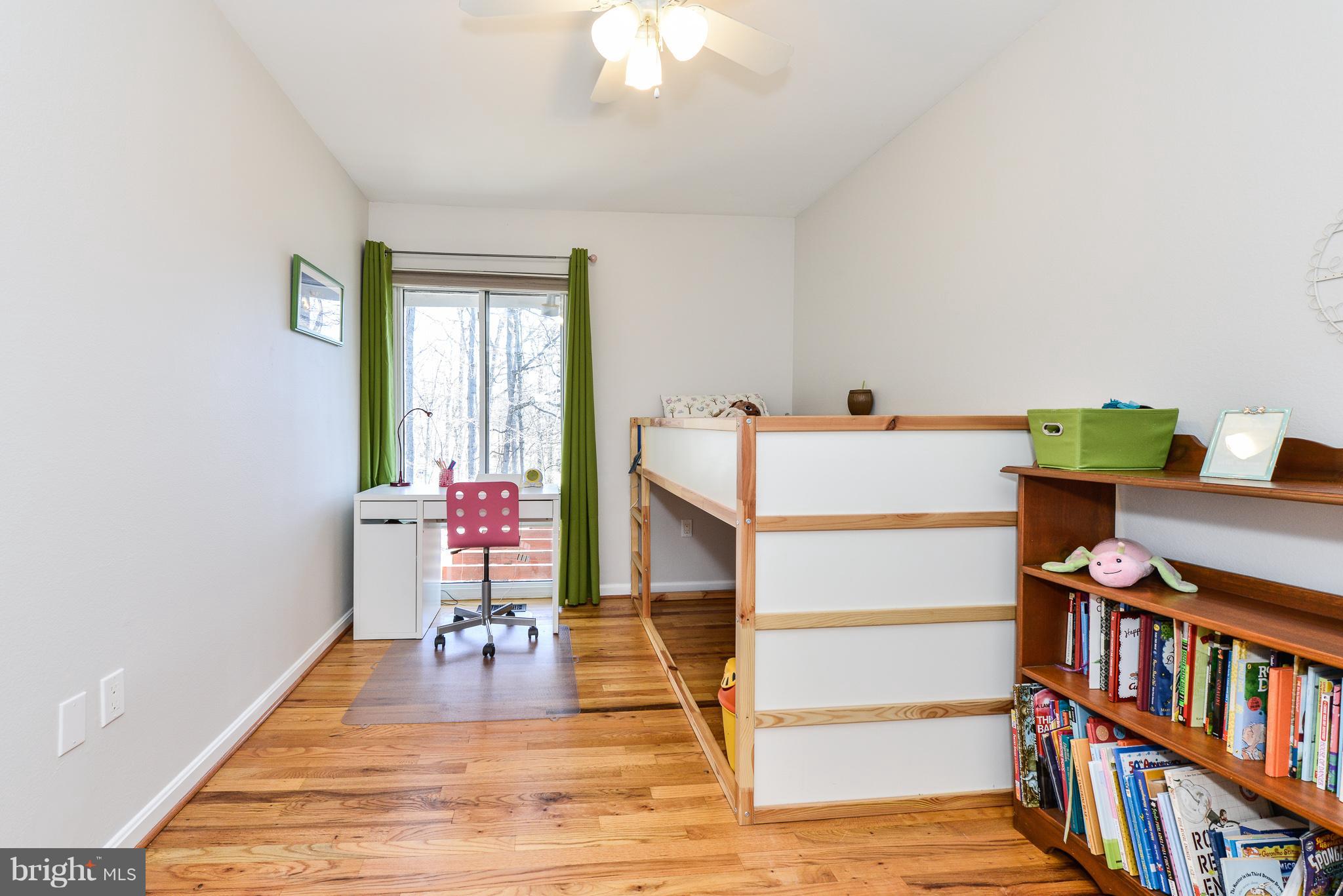 1741 Wainwright Drive Reston, VA 20190 - Photo 23 of 29 Bedroom #3 - large window and hardwoods