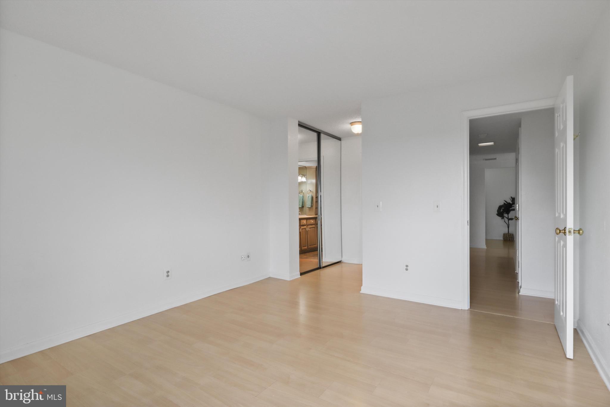 6101 Edsall Road, Unit 611 Alexandria, VA 22304 - Photo 22 of 39 an empty room with an entryway