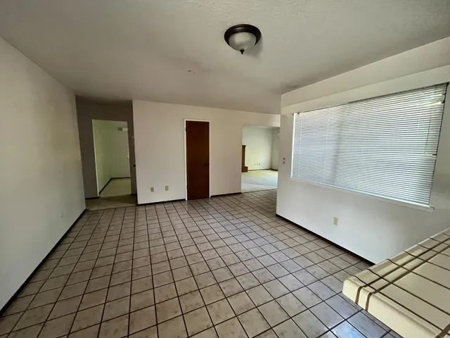 a view of a utility room